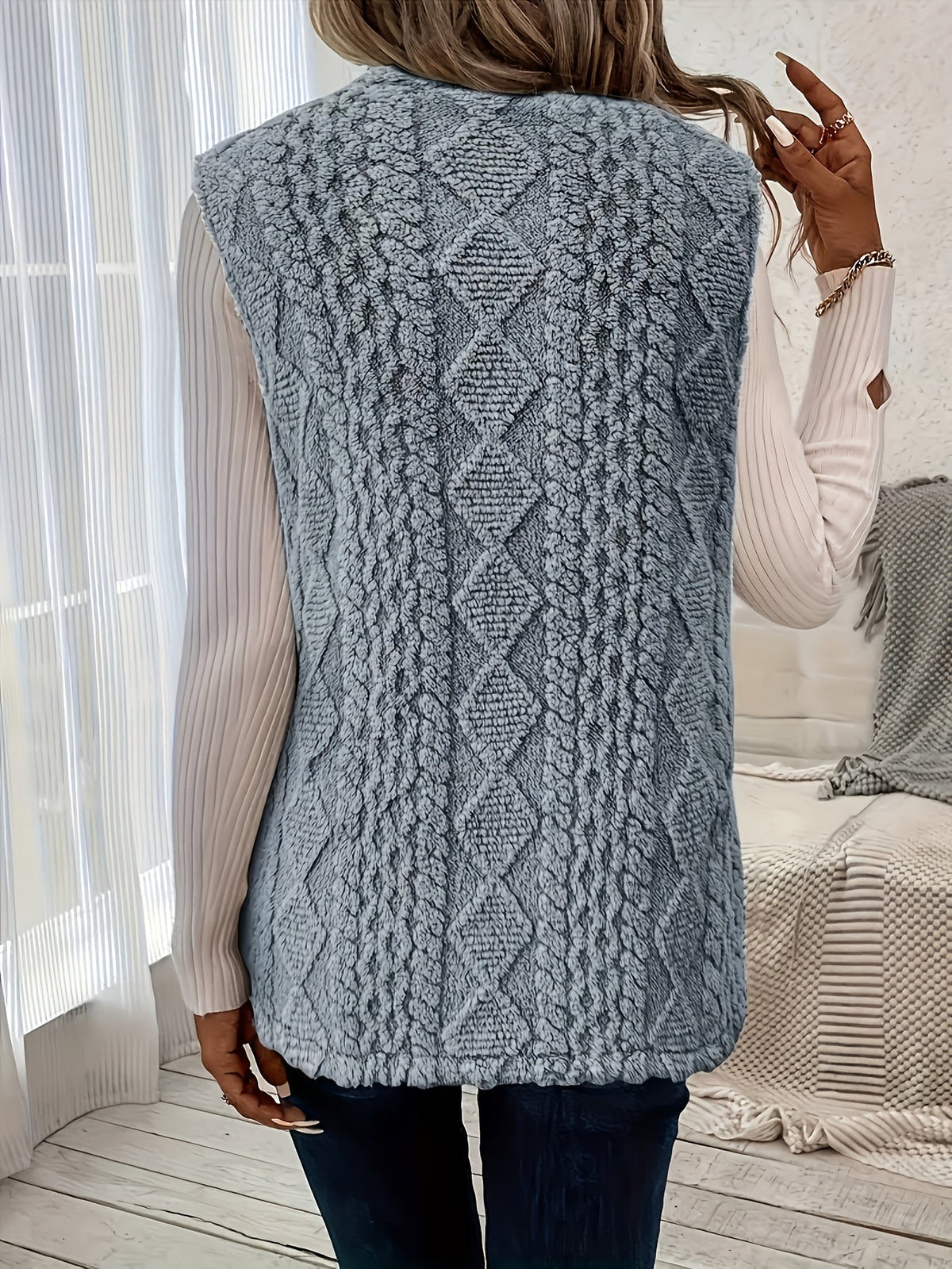 Joanne – Longline Textured Sleeveless Vest
