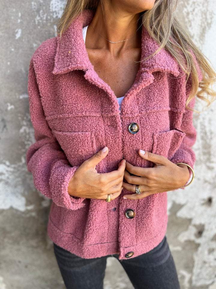 Jacqueline – Cozy Sherpa-Look Button Jacket