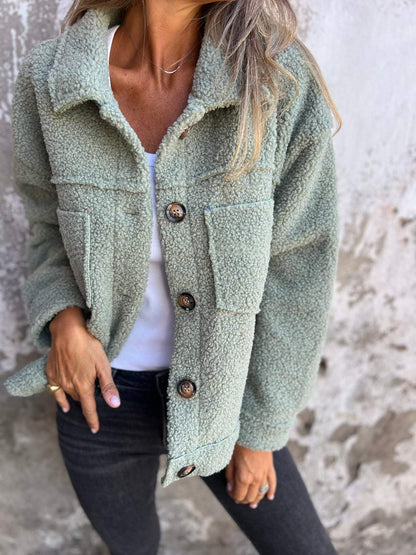 Jacqueline – Cozy Sherpa-Look Button Jacket