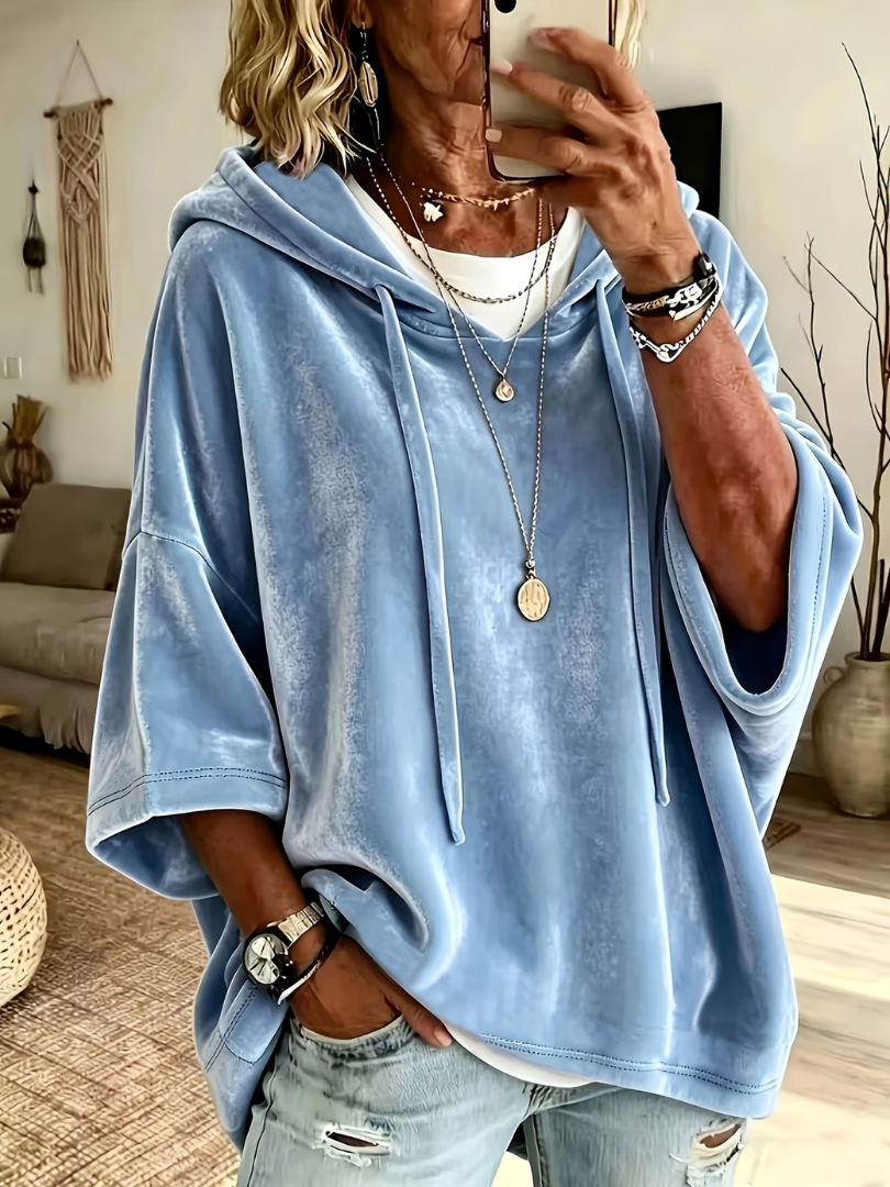 Sylvia – Oversized Velvet-Look Hooded Pullover