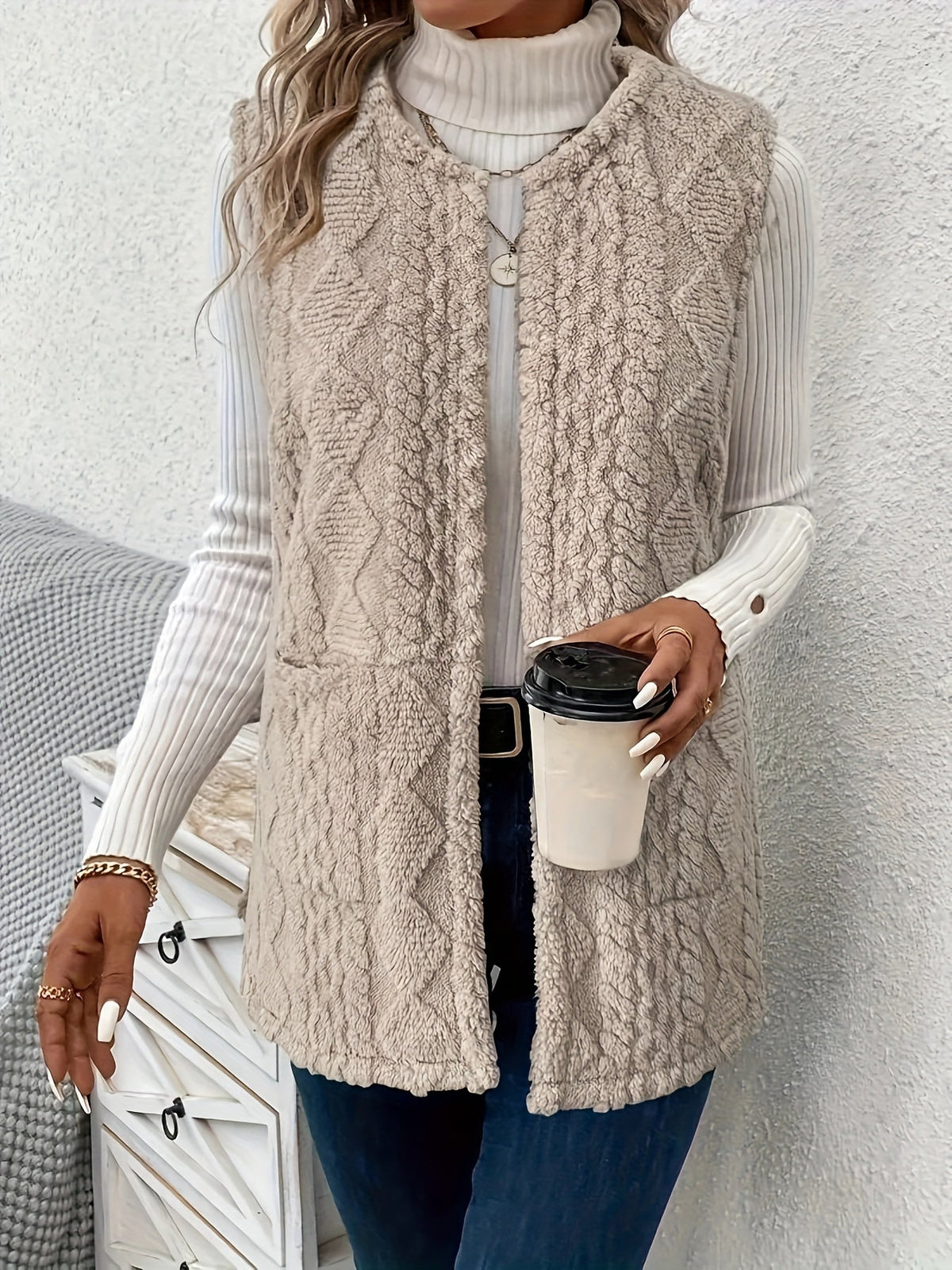 Joanne – Longline Textured Sleeveless Vest
