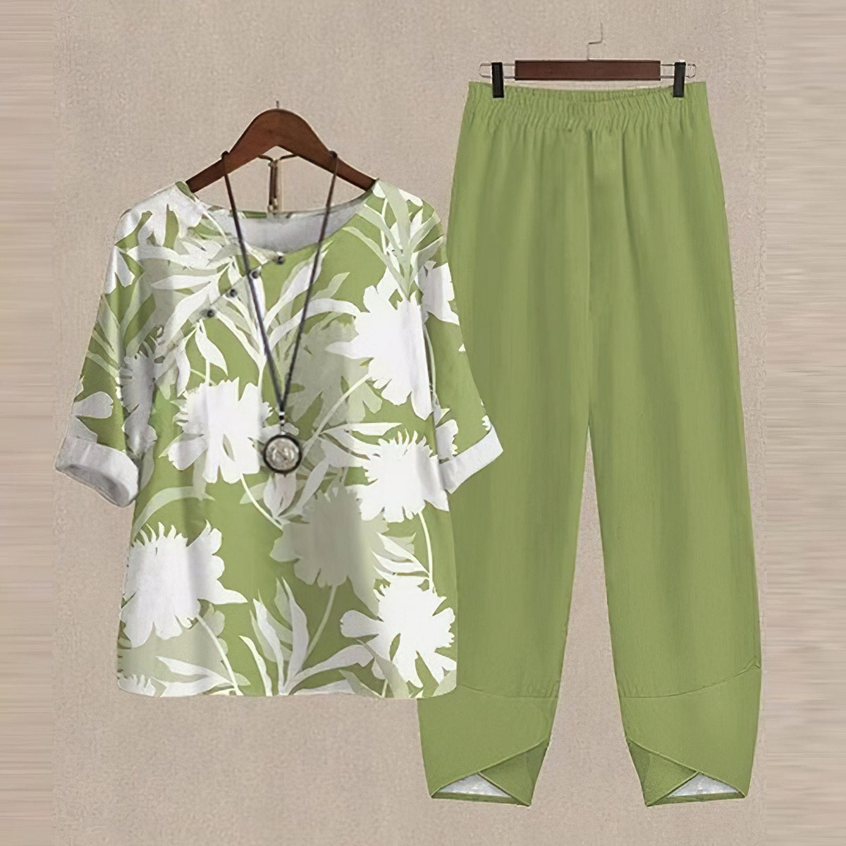 Constance – Butterfly Print Relaxed Two-Piece Set