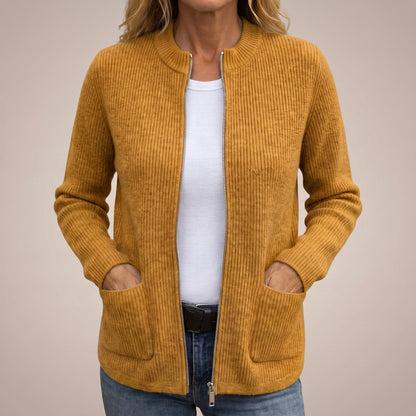 Rita – Ribbed Zip-Up Cardigan with Deep Pockets