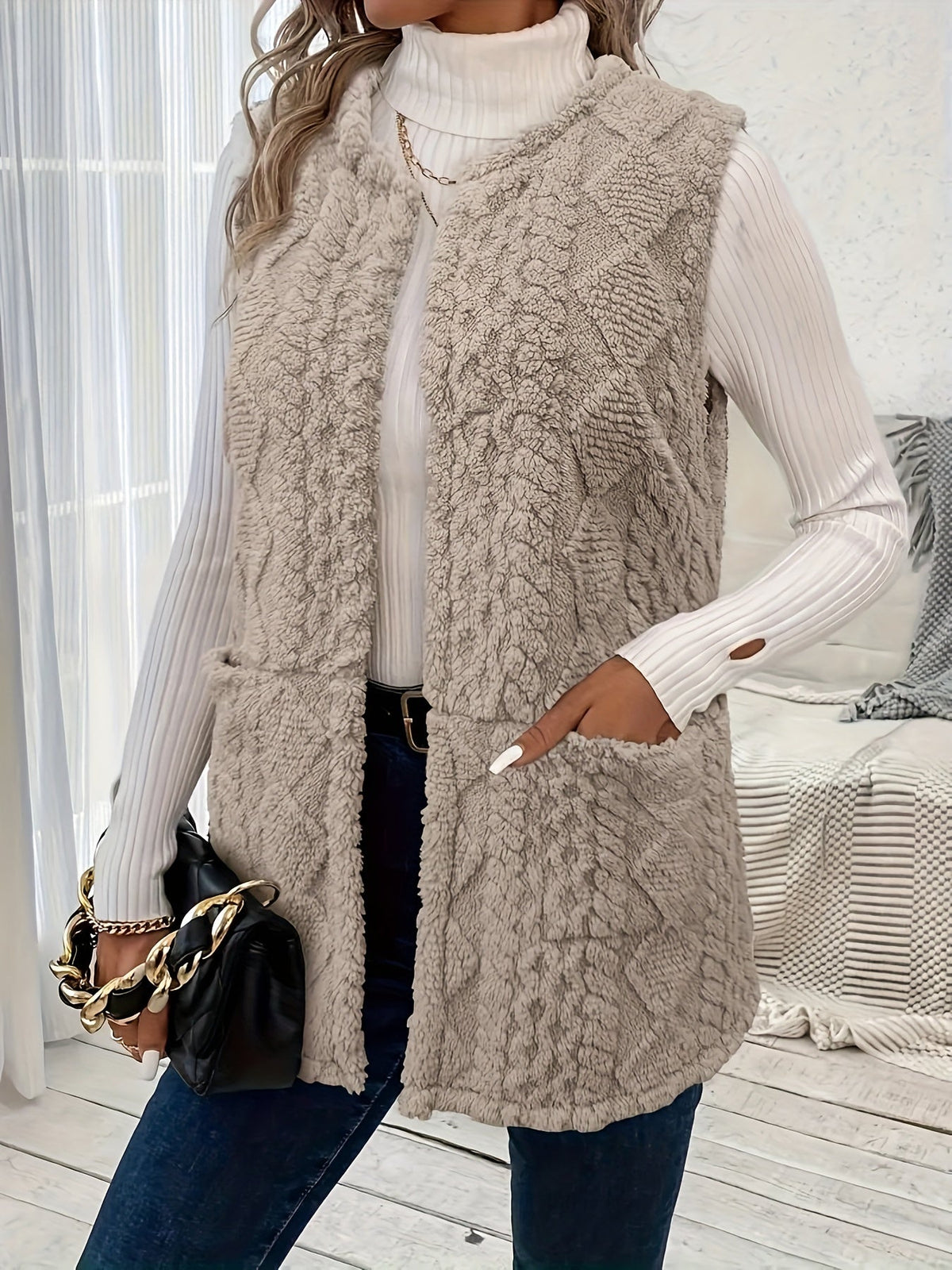 Joanne – Longline Textured Sleeveless Vest