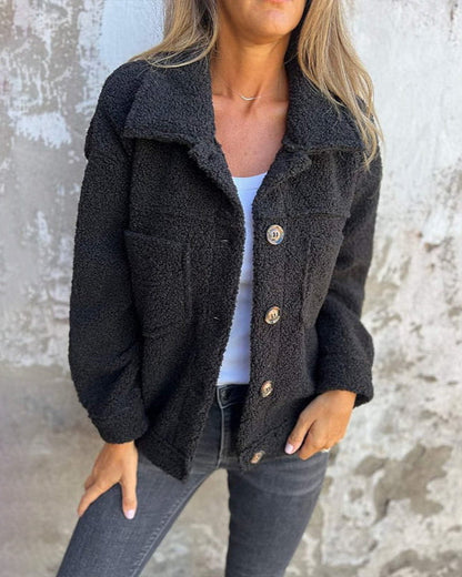 Jacqueline – Cozy Sherpa-Look Button Jacket